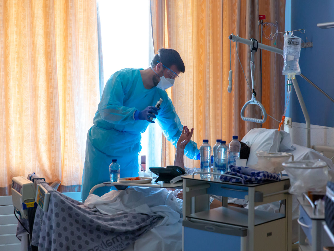 Barth&eacute;l&eacute;my Deutsch - a COVID-19 journey from hospitality to a hospital