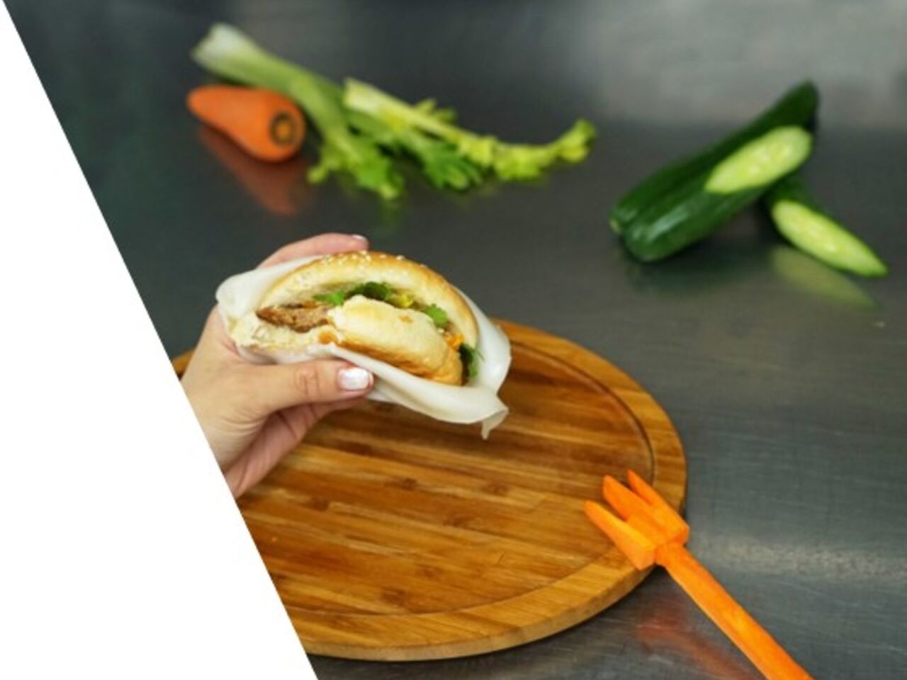 Winner of BeChangeMaker 2020, Eat Everything focus on promoting sustainable eating habits - an idea which they say can even be extended to edible packaging.
